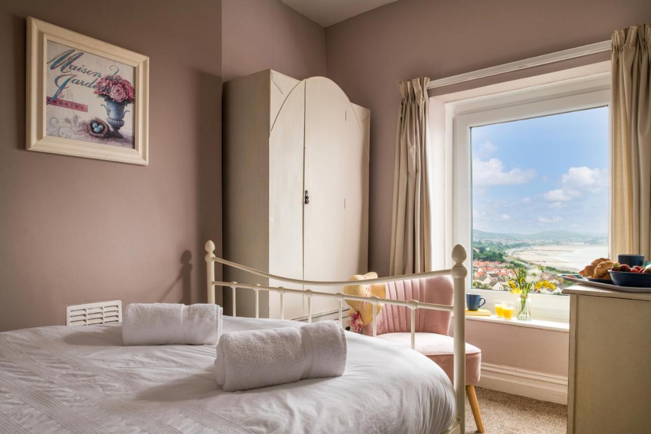 Windy Ridge Terrace With Beautiful Sea Views, North Wales Coast Villa Old Colwyn Kültér fotó