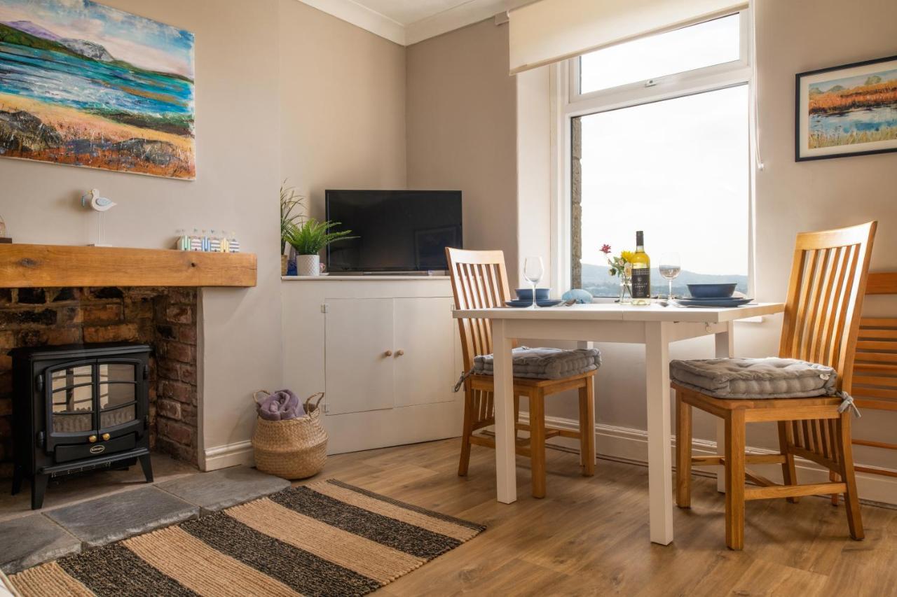 Windy Ridge Terrace With Beautiful Sea Views, North Wales Coast Villa Old Colwyn Kültér fotó