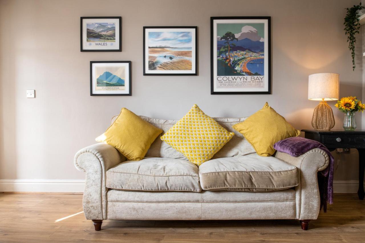 Windy Ridge Terrace With Beautiful Sea Views, North Wales Coast Villa Old Colwyn Kültér fotó