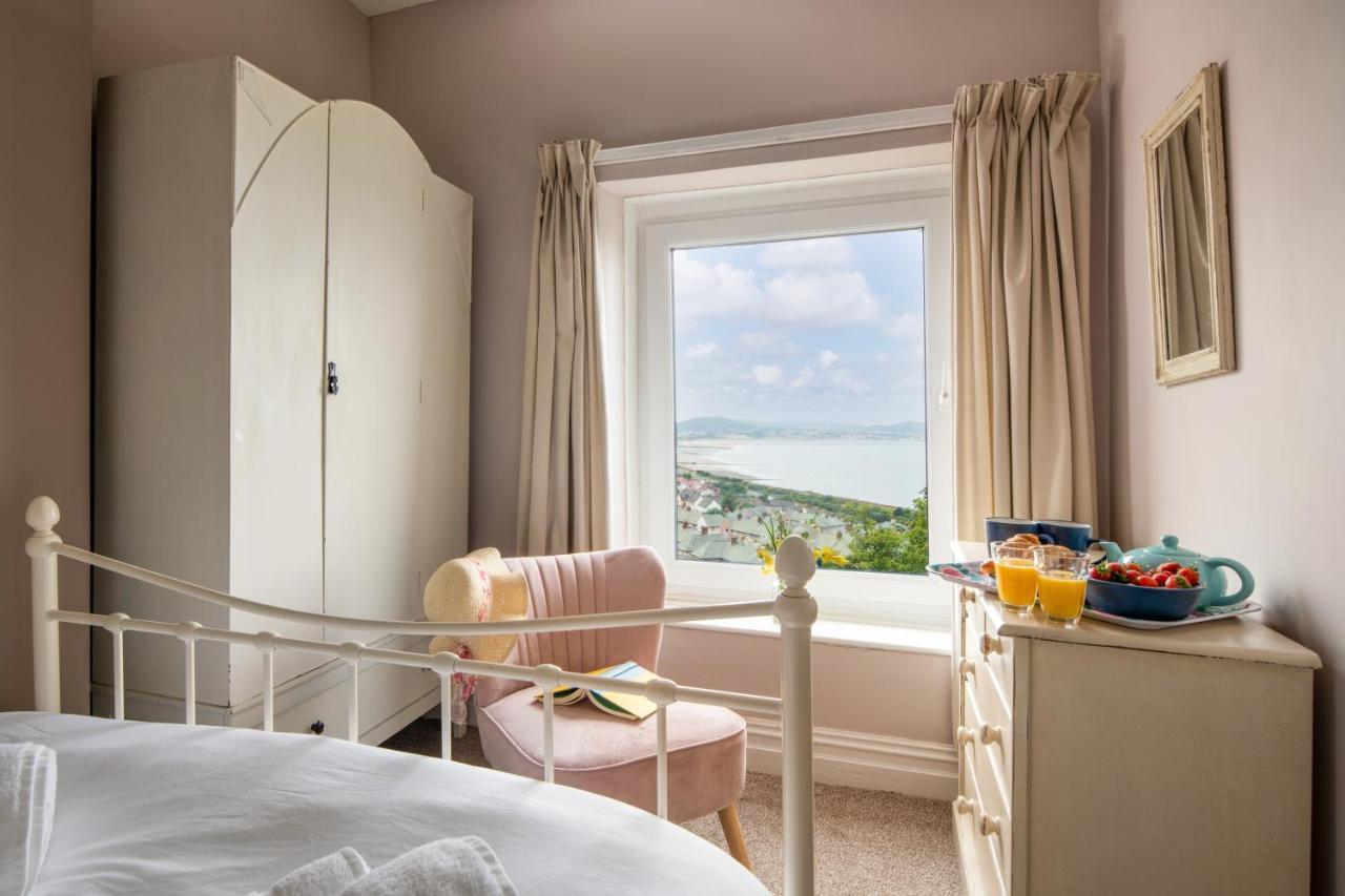 Windy Ridge Terrace With Beautiful Sea Views, North Wales Coast Villa Old Colwyn Kültér fotó