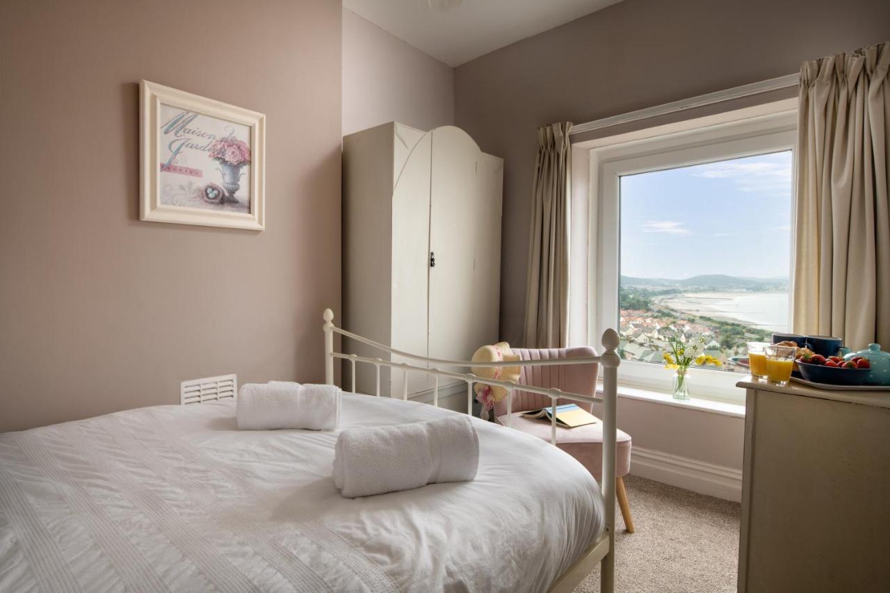 Windy Ridge Terrace With Beautiful Sea Views, North Wales Coast Villa Old Colwyn Kültér fotó